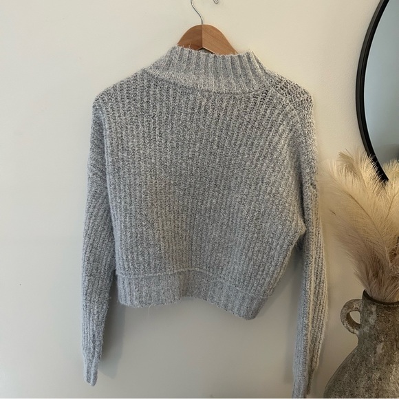 Jessica Simpson sweater - Picture 5 of 5
